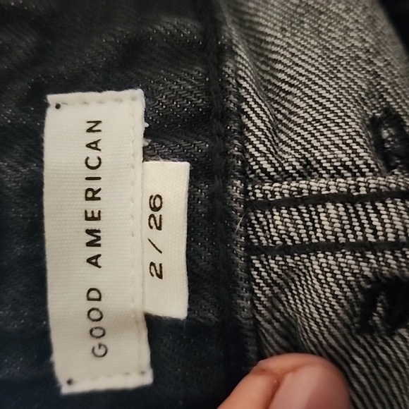 Good American Good 90"s shorts High-rise fray hem Size 26 - Picture 12 of 12